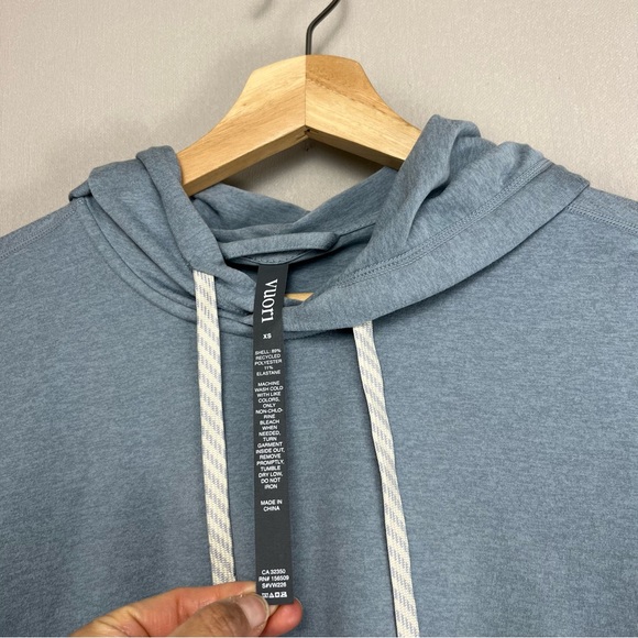 Vuori Women's Halo
Essential Cropped Hoodie Light Blue Size XS - Picture 5 of 10